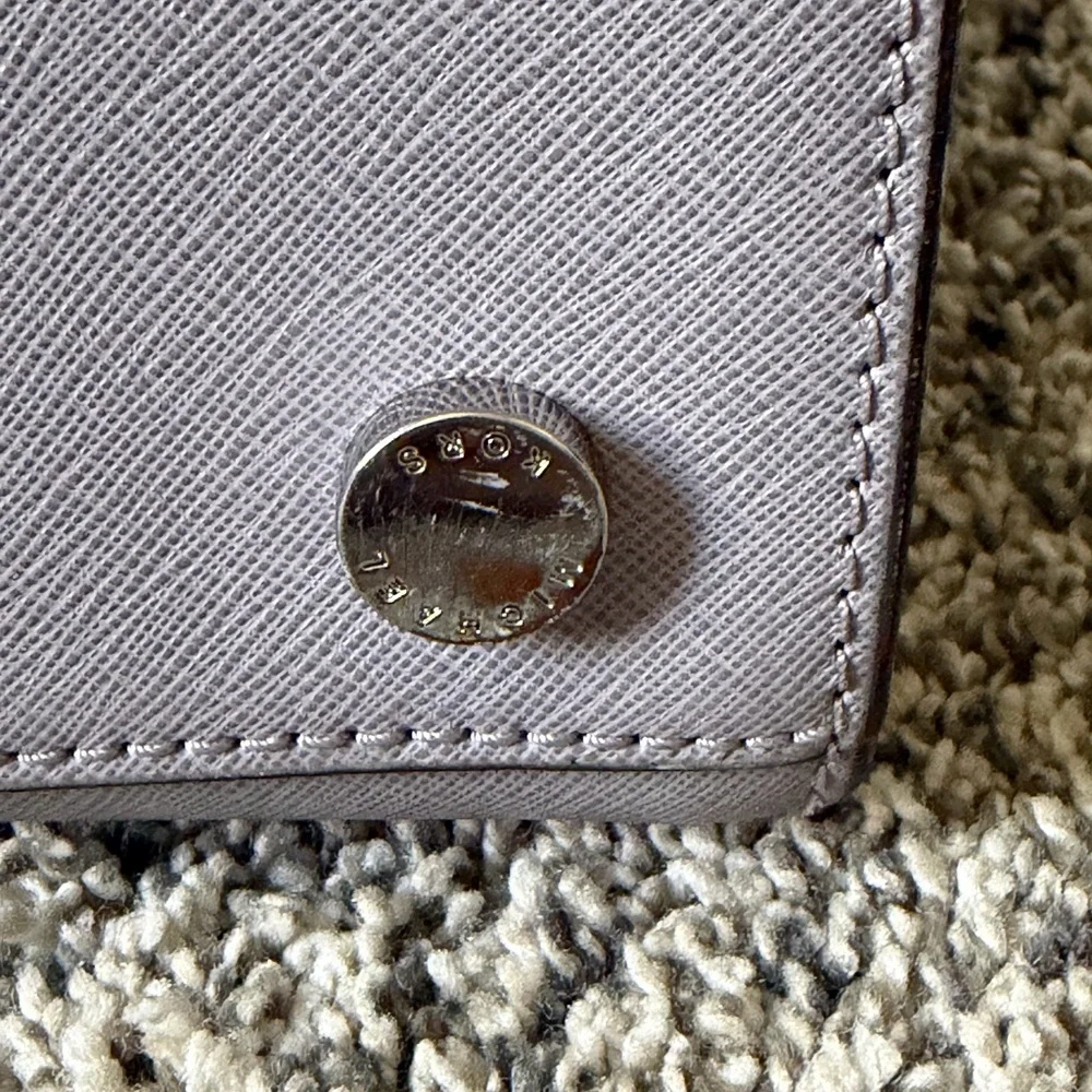 Michael Kors Two-Tone Bag in Purple and Cream - Picture 9 of 10